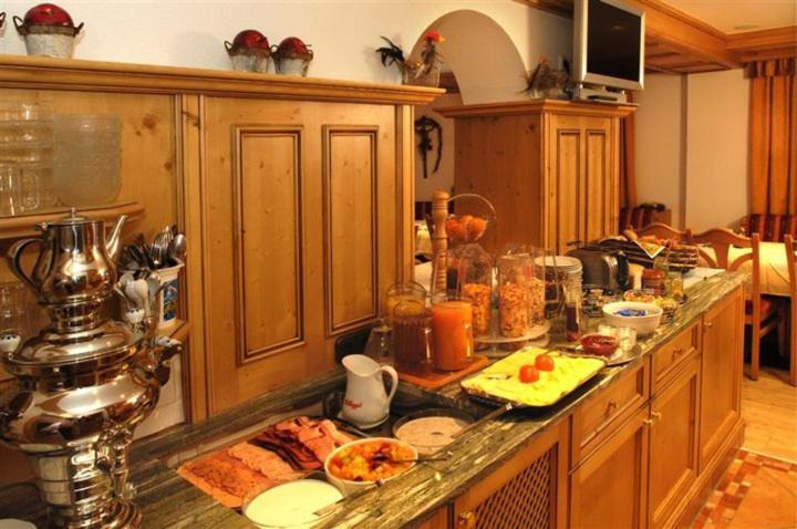 Hotel Kristall B&B Ischgl Zewnętrze zdjęcie