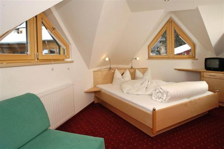 Hotel Kristall B&B Ischgl Zewnętrze zdjęcie