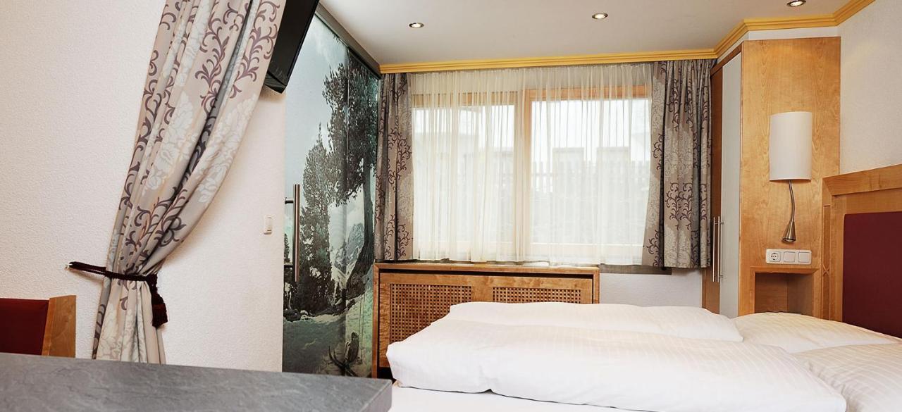 Hotel Kristall B&B Ischgl Zewnętrze zdjęcie